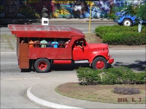 les camions en ville de transport collectifs 